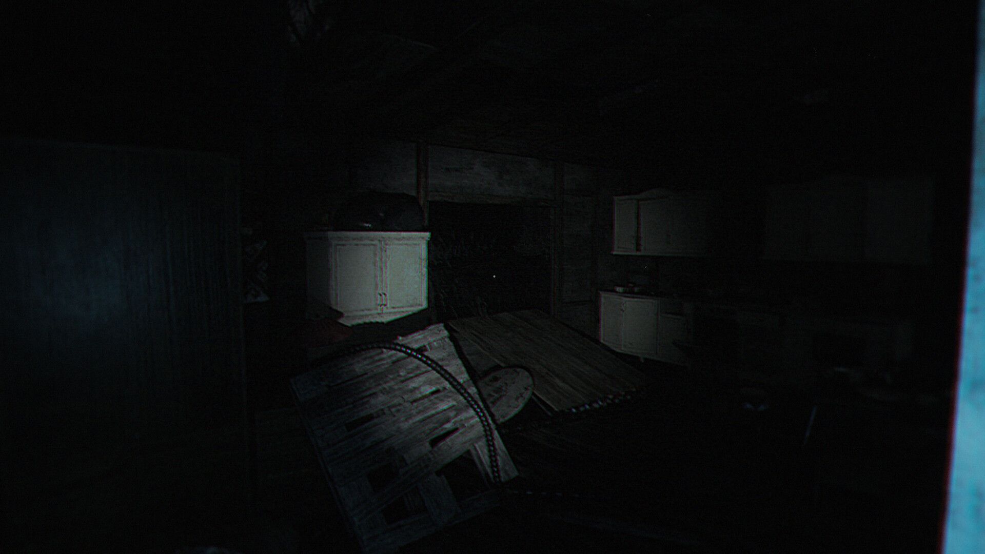 诡异之光/The Strange Lights_3