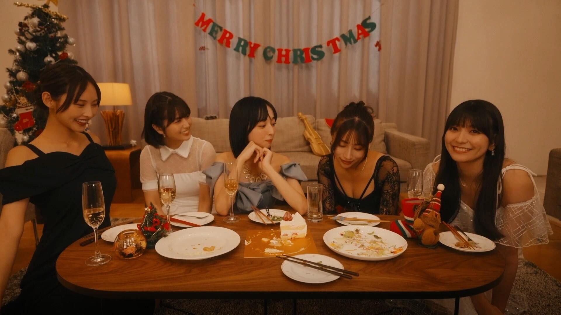 嘟嘟嘟~恋爱信号响不停，美女室友们教我如何淡定？/Roommates, Romance, and Ringing Hearts_5