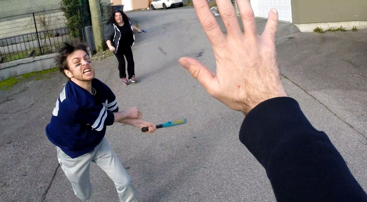 不想死就按X/按X不会死/按X免于一死/Press X to Not Die_0