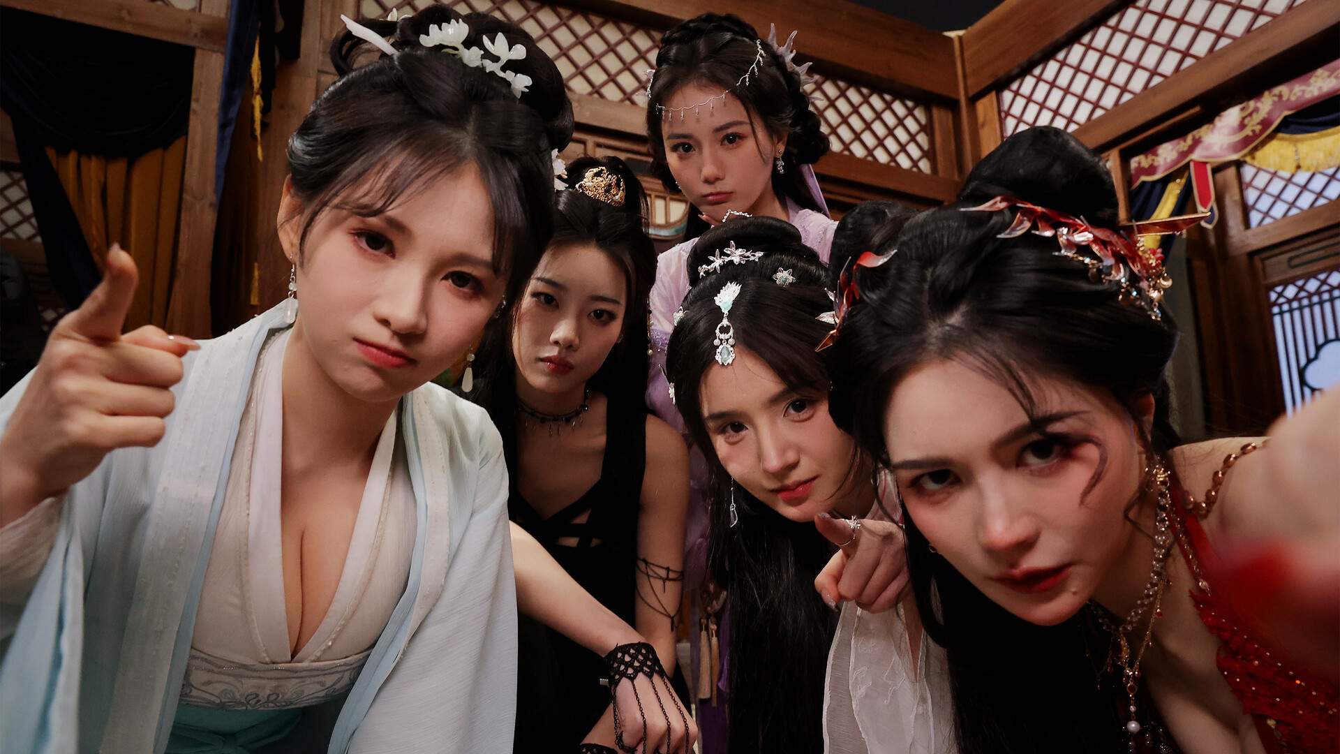 美女，请别影响我成仙全球版/Ladies, Don’t Tempt My Immortality_0